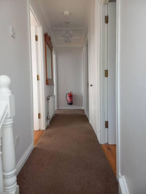 Large 4Bed Available Long-Term In Letterkenny Villa Exterior foto