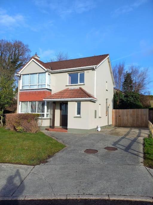 Large 4Bed Available Long-Term In Letterkenny Villa Exterior foto