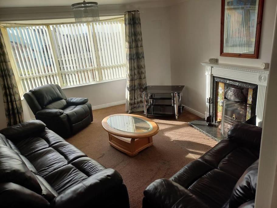 Large 4Bed Available Long-Term In Letterkenny Villa Exterior foto