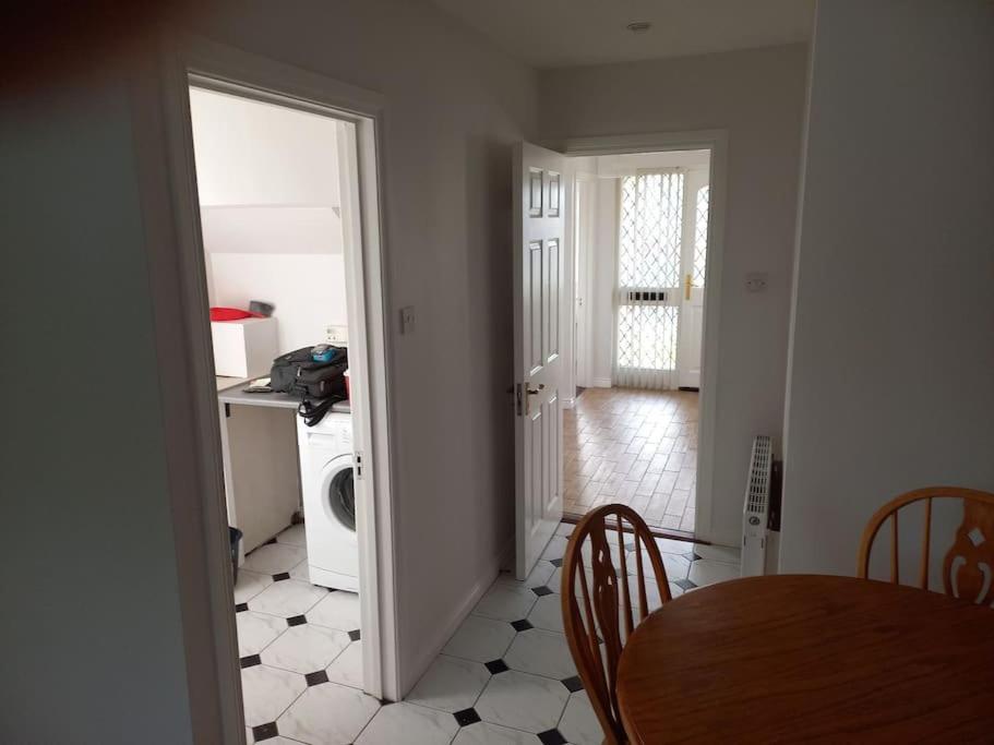 Large 4Bed Available Long-Term In Letterkenny Villa Exterior foto